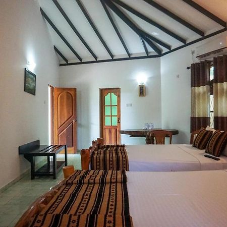 Kodigahawewa Forest Resort Tissamaharama Bagian luar foto