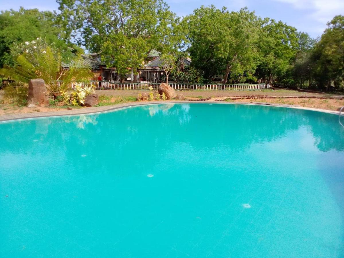 Kodigahawewa Forest Resort Tissamaharama Bagian luar foto
