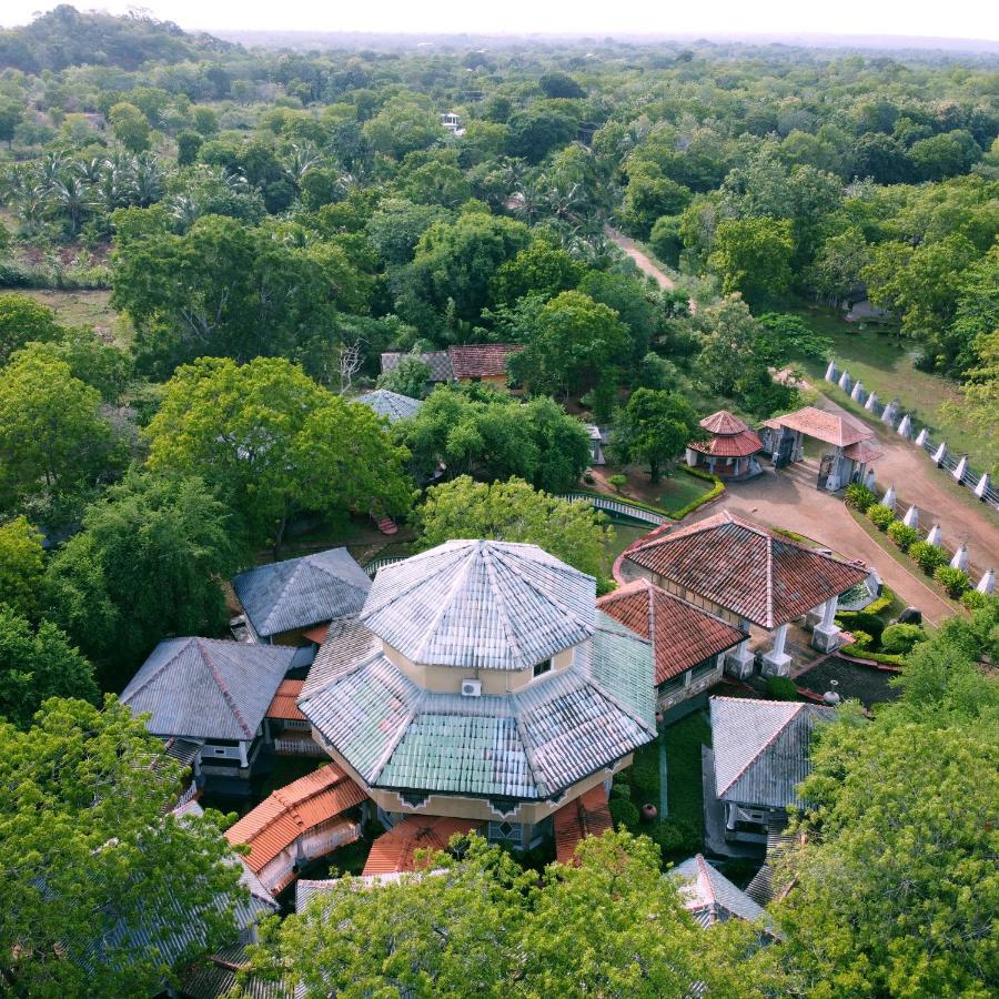 Kodigahawewa Forest Resort Tissamaharama Bagian luar foto