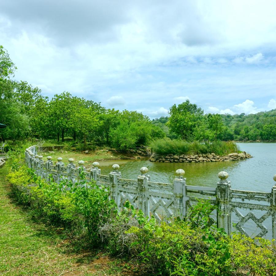 Kodigahawewa Forest Resort Tissamaharama Bagian luar foto